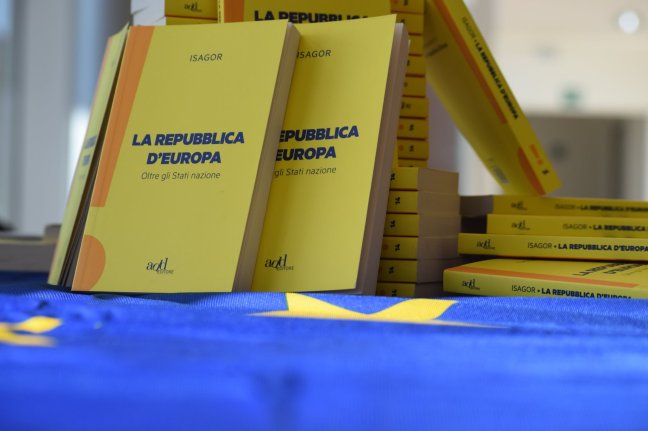 Libro-manifesto la Repubblica d'Europa